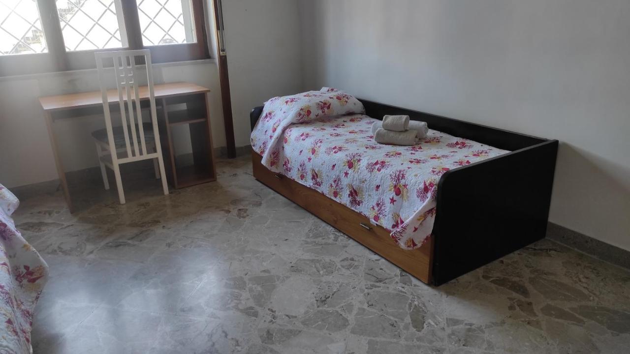 Apartamento Sakura House Near Vesuvius, Herculaneum And Pompeii Free Parking Torre del Greco Exterior foto
